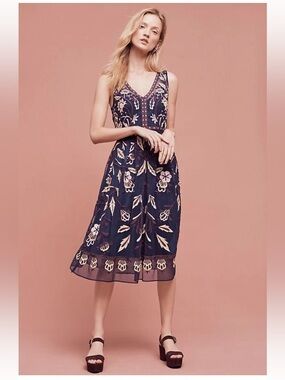 Anthropologie Moulinette Soeurs Embroidered Floral Alicante Midi Dress size 0